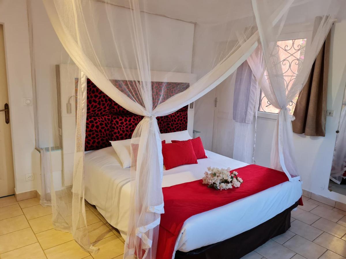 Bed and Breakfast Le Souimanga Bleu Saly Экстерьер фото