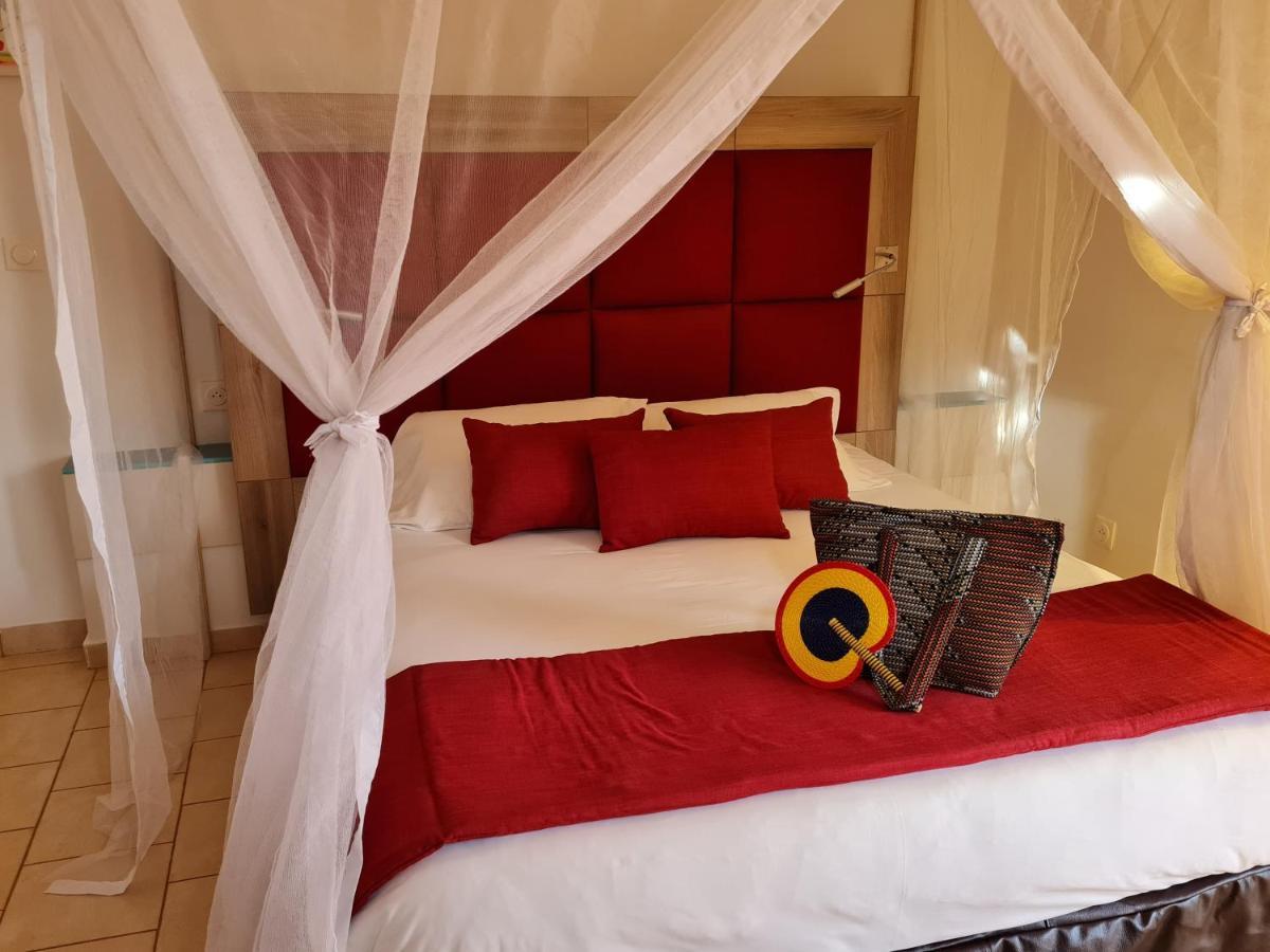 Bed and Breakfast Le Souimanga Bleu Saly Экстерьер фото